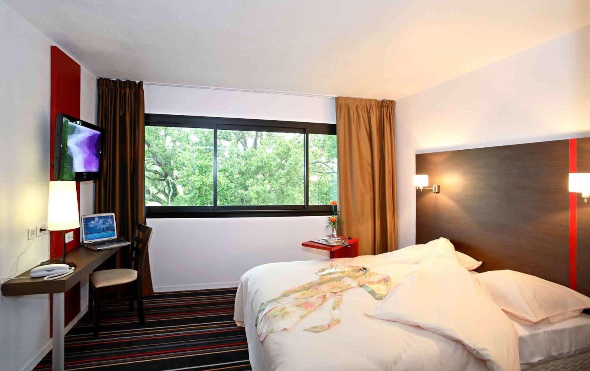 Ibis Styles Segre Hotel Exterior photo