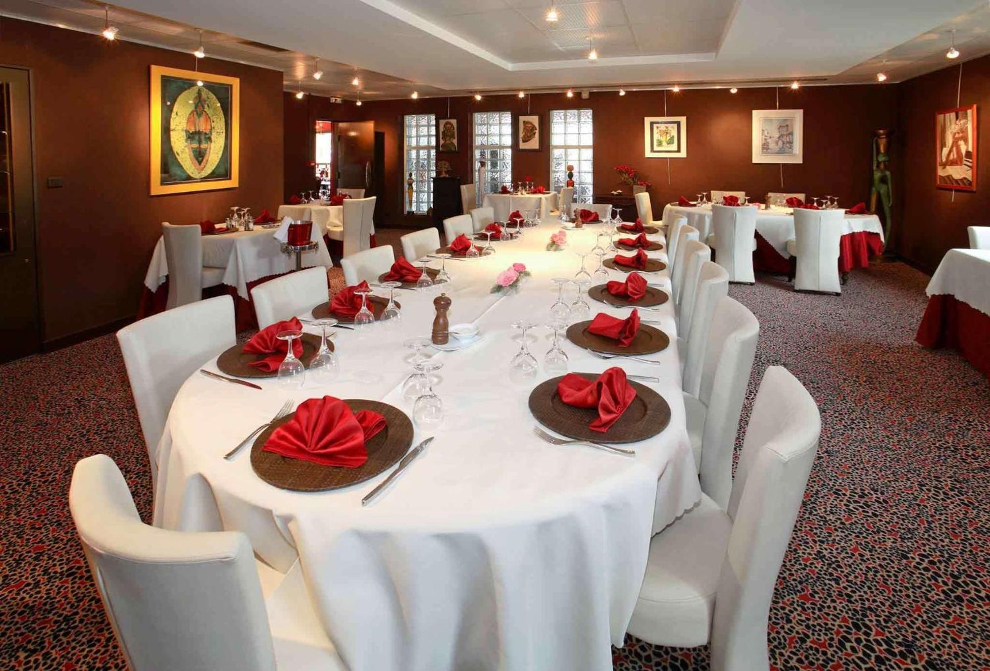 Ibis Styles Segre Hotel Restaurant photo