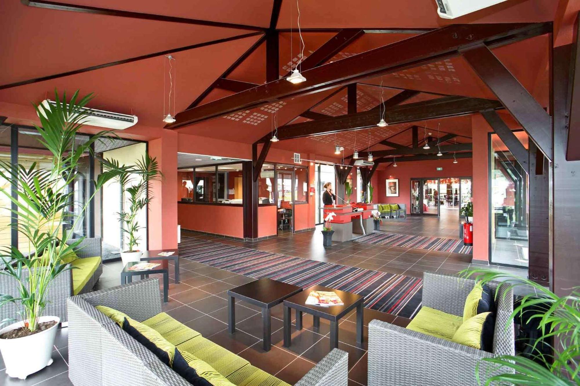 Ibis Styles Segre Hotel Exterior photo