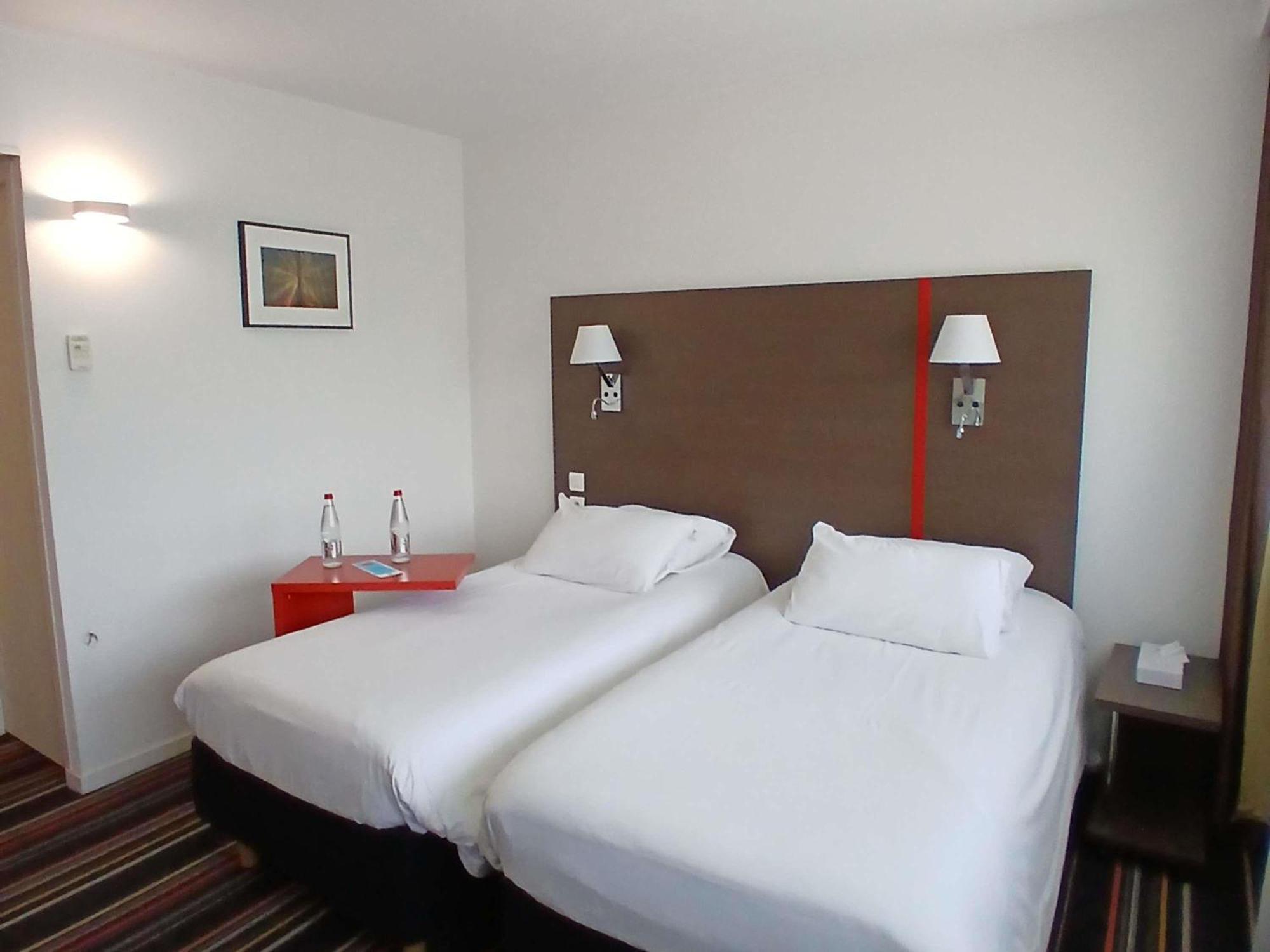 Ibis Styles Segre Hotel Exterior photo